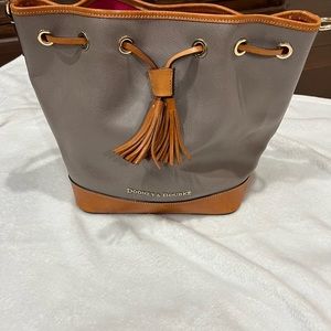 Dooney & Burke